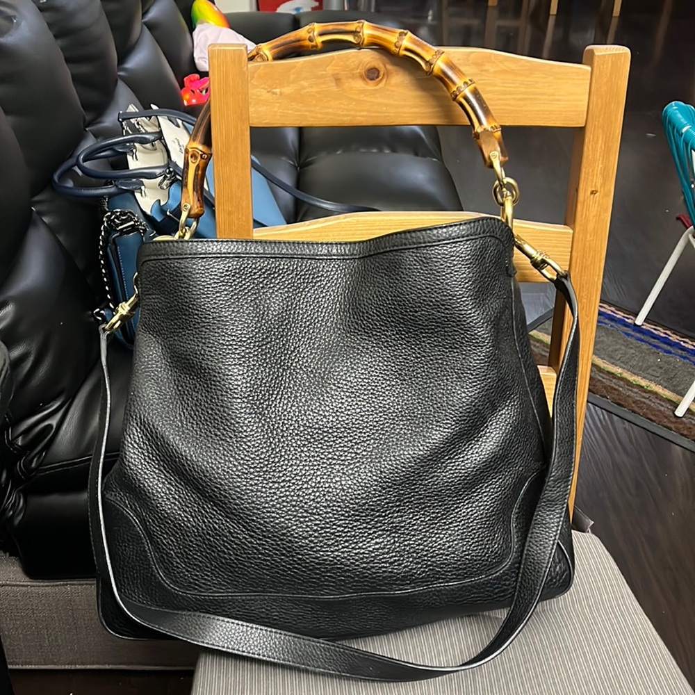 💯 authentic LARGE Beautiful Gucci Bag